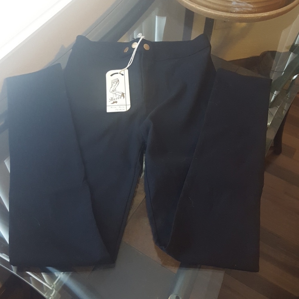 New with tag black skinny jeans